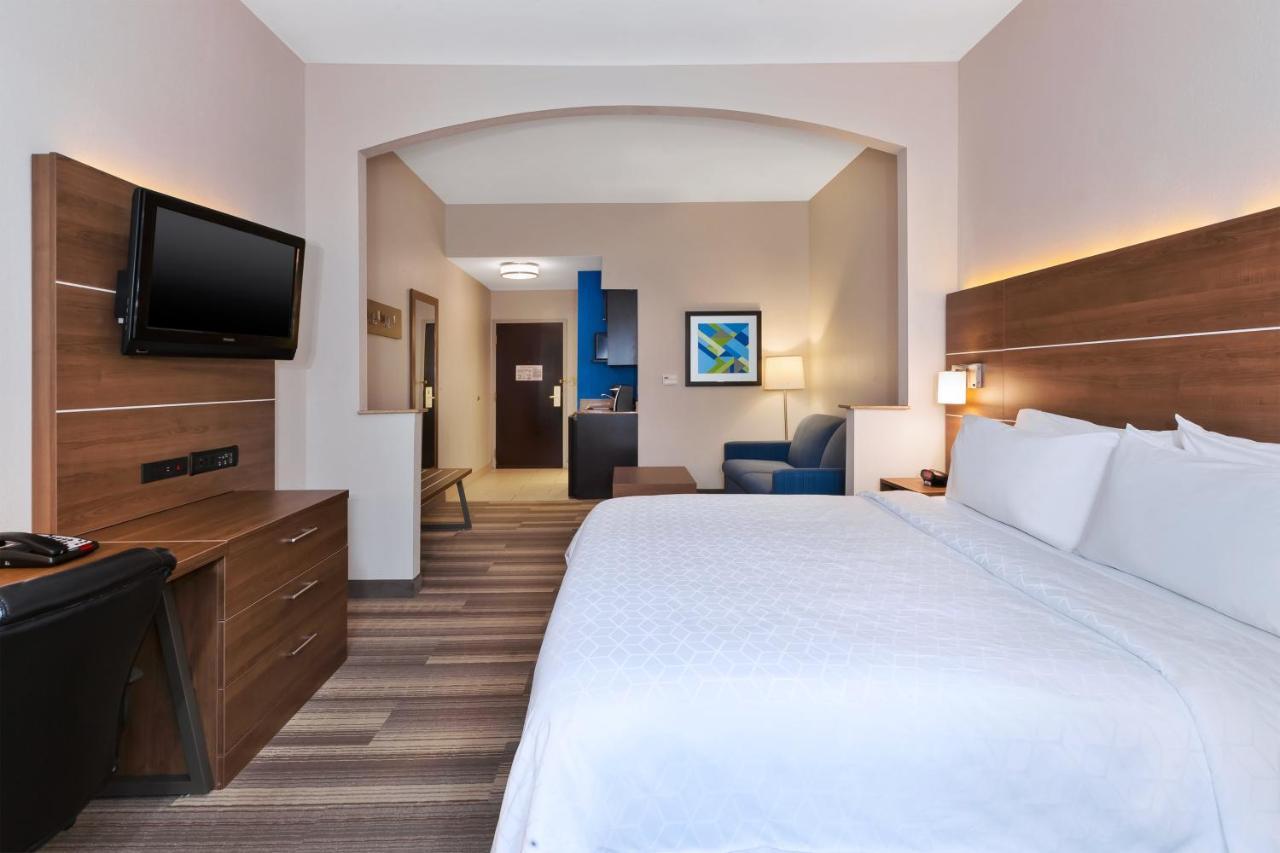 Holiday Inn Express Hotel & Suites Warminster-Horsham By Ihg Habitación foto